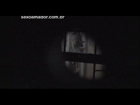 ❤️ Blondie és gravada en secret per un voyeur del barri amagat darrere de maons buits ❤️❌ Porno a nosaltres ☑
